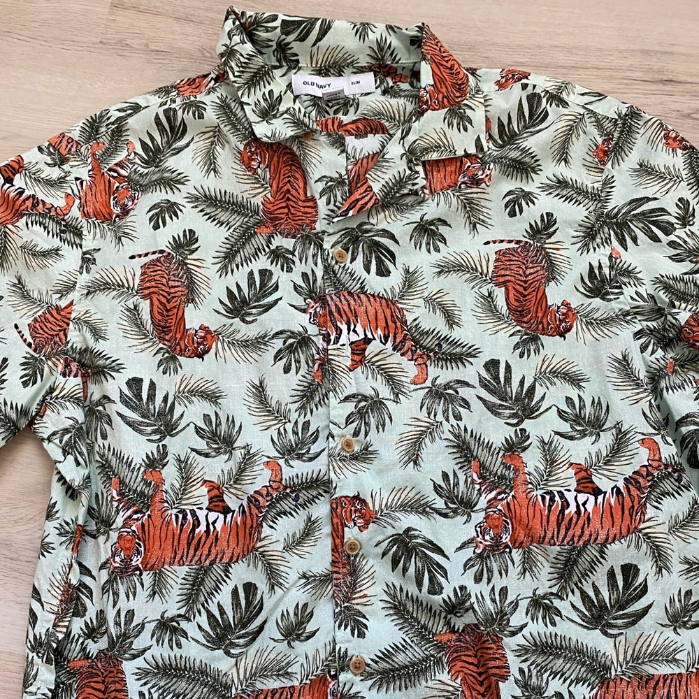 Old Navy Tiger Hawaiian Button Up Shirt